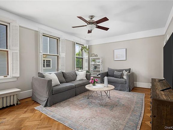 5th image of 446 Beach Ave Floor 1