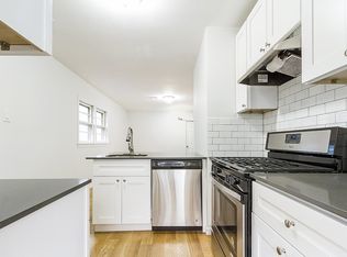 19 E 36th St, Bayonne, NJ 07002