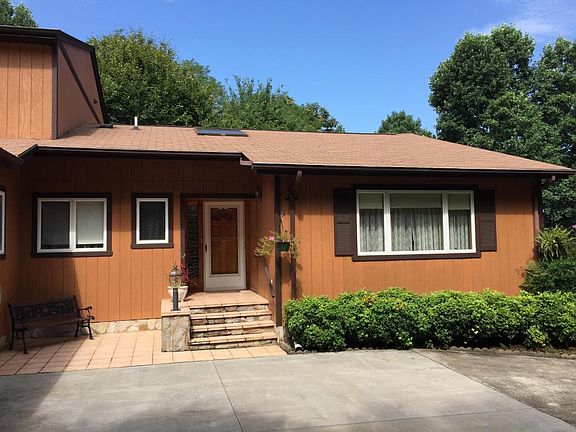 2nd image of 247 Pine Knob Cir