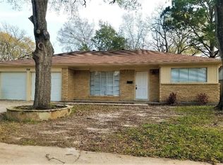 954 Neptune Ln, Houston, TX 77062