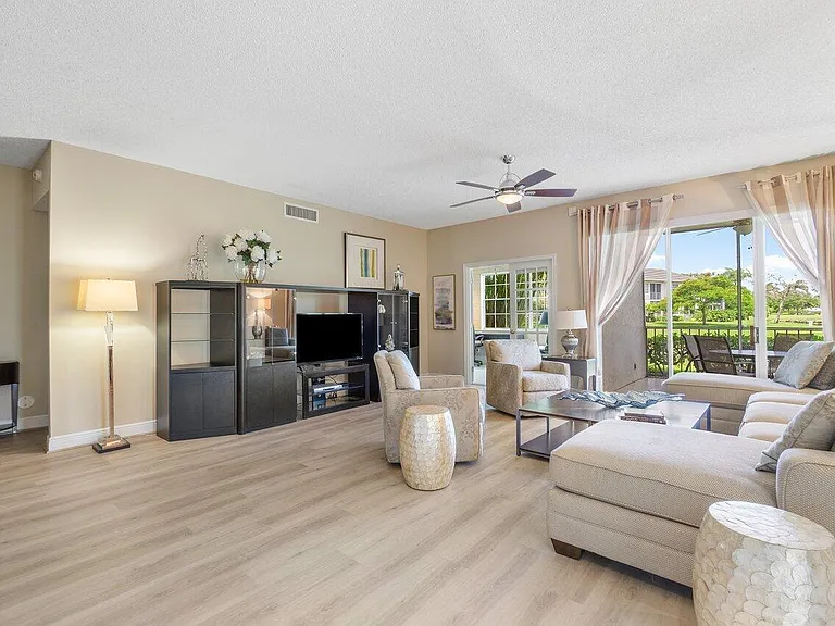 5070 Lake Catalina Dr #C — Photo 1