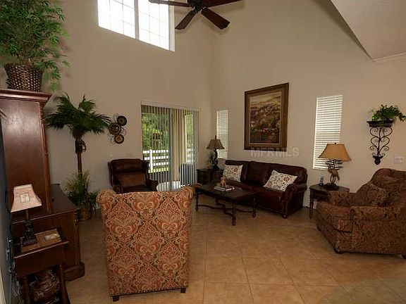 4th image of 293 Terracina Dr