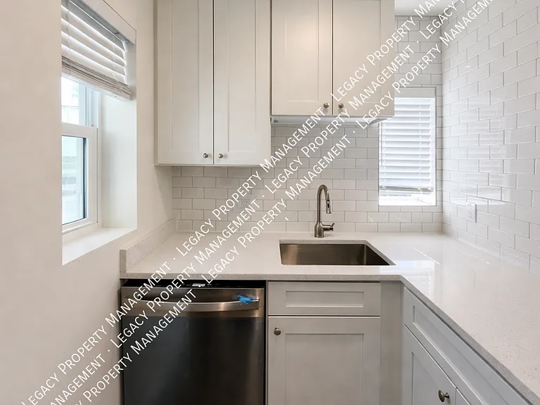 333 Delafield Pl NW #1 — Photo 3