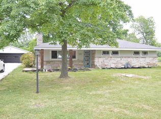 6100 Peacock Ln, Evansville, IN 47715