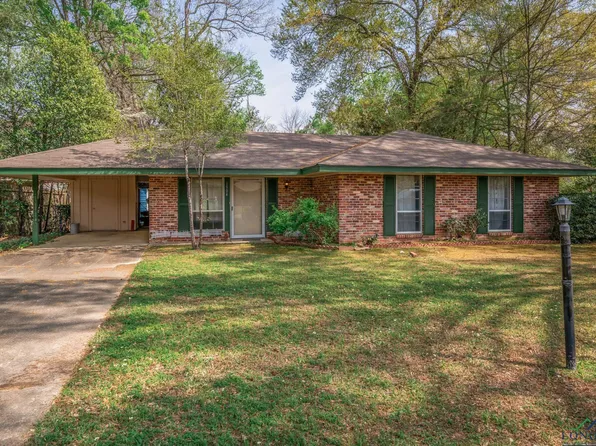 1904 Turtle Creek Dr, Marshall, TX 75670