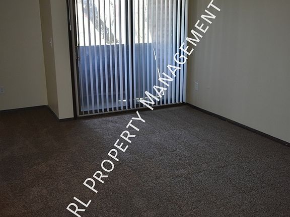 3rd image of 155 N 17th St #J