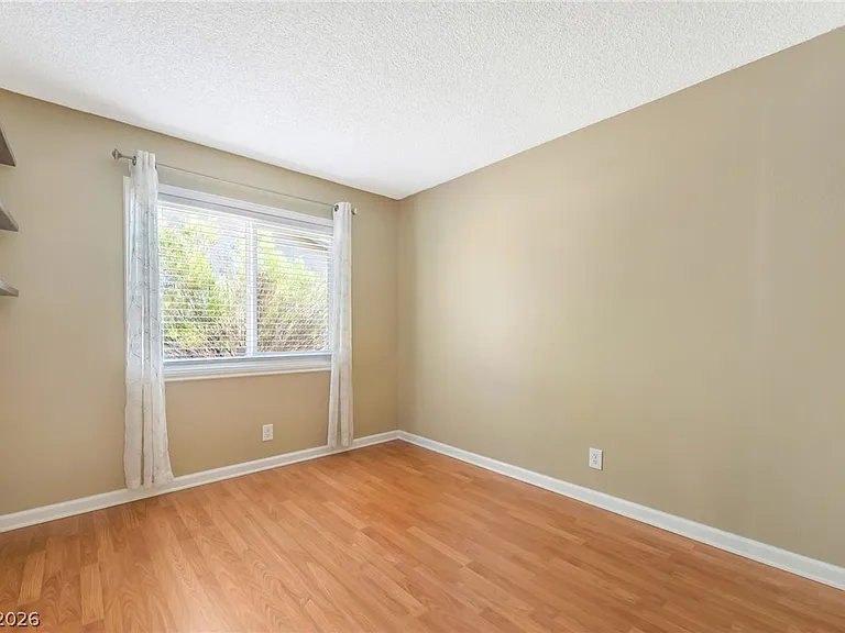 4565 Meridian Dr — Photo 12