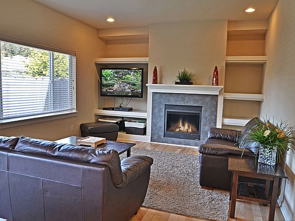 2nd image of 1209 216th St SW