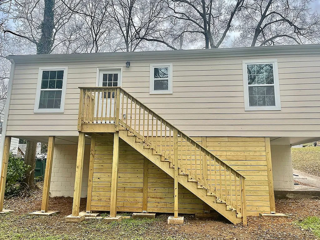 2134 Jernigan Dr SE photo 1