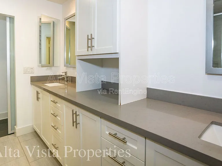 2549 Aperture Cir — Photo 27