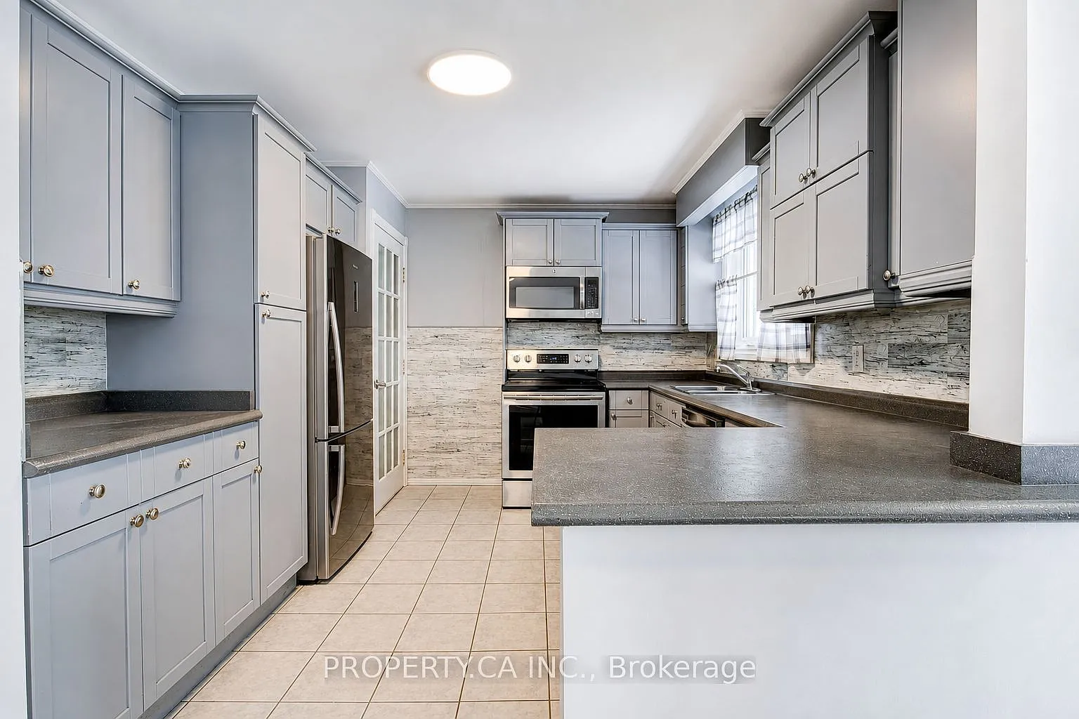 2 bed, $2,999 — Photo 3
