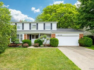 16310 Levan Rd, Livonia, MI 48154