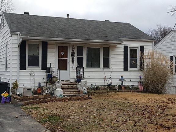 3rd image of 190 Du Bourg Ln
