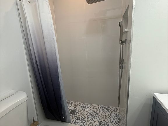 Modern bathroom
