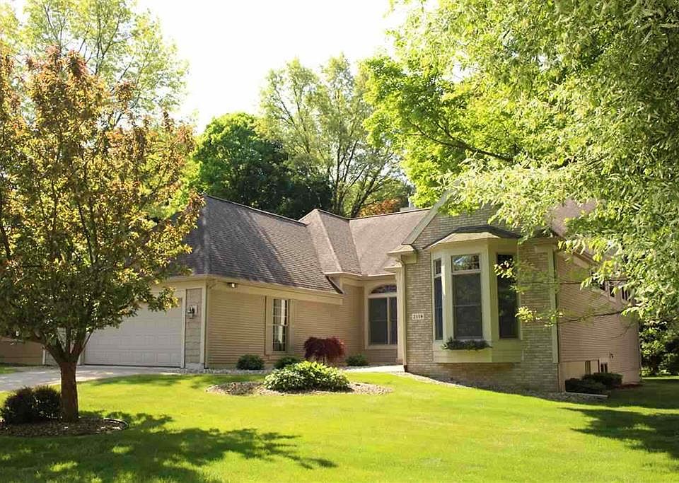 1st image of 2118 Lake Wood Dr