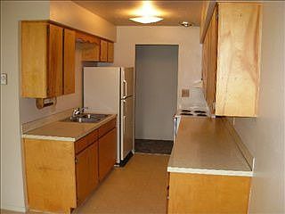 2nd image of 601 6th Ave E