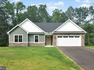 6575 Pullhook Ln, Fayetteville, PA 17222