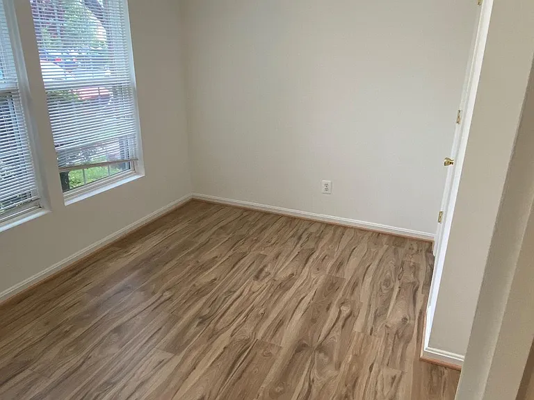 2560 Belcroft Pl — Photo 24