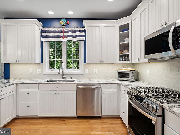 3rd image of 17702 Karen Hope Ct
