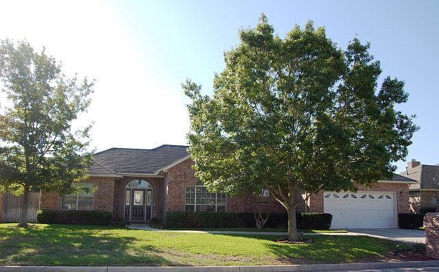 1st image of 1065 Memorial Cir