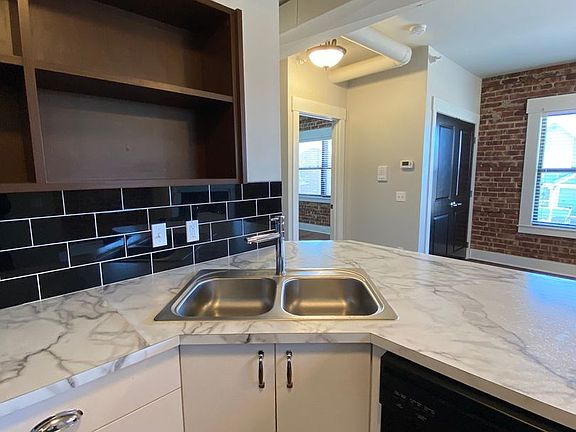 5th image of 1001 S 30th Ave #1007/01