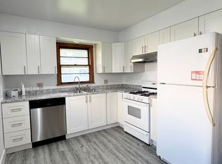1748 6th St E, Saint Paul, MN 55106