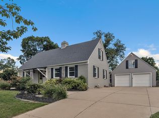 346 Bel Air Dr NE, Grand Rapids, MI 49503