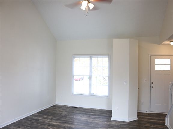 2nd image of 1127 Nutmeg Dr