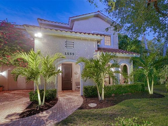 2nd image of 1555 Pine Bay Dr