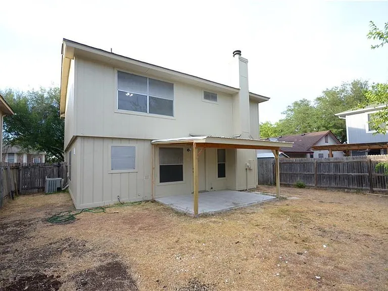 13903 Lothian Dr — Photo 31