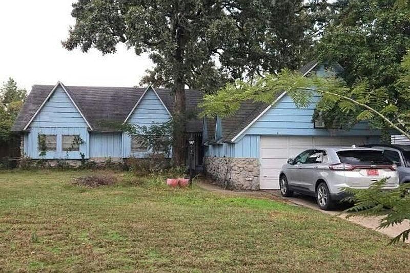 1st image of 3034 W 56th St