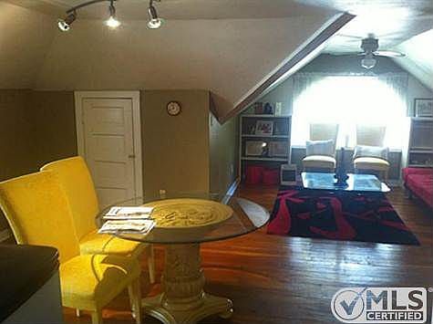 4th image of 306 E Cherry St