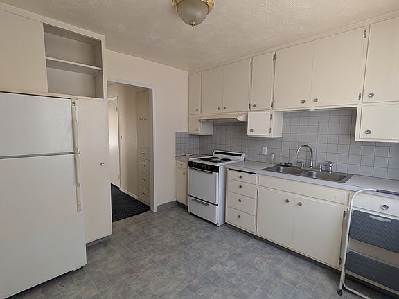 4th image of 702 N Oak St APT C