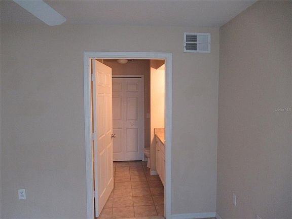 2nd image of 5601 Rosehill Rd Unit 203