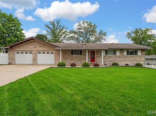 4222 Aqua Ridge Dr, Saint Louis, MO 63129