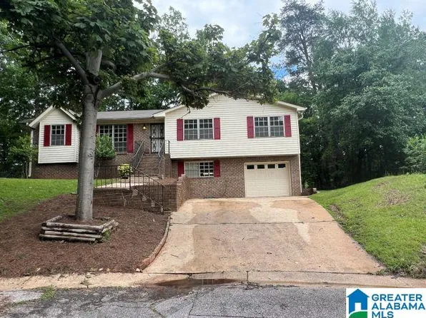 1729 English Knoll Cir, Birmingham, AL 35235