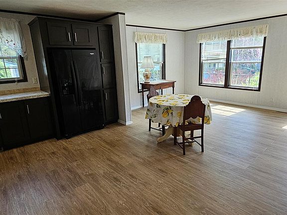 4th image of 525-B26 Riverleigh Avenue #B26