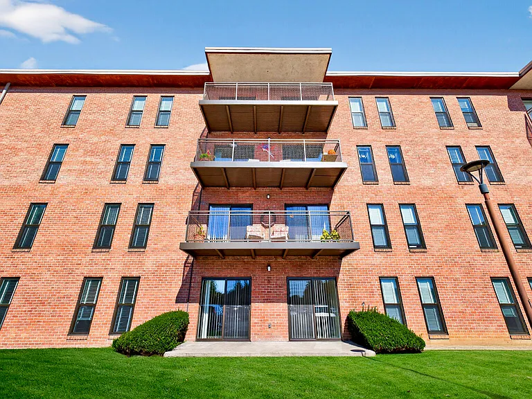 Brooklawn Apartments — Photo 18