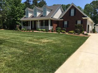 1649 Forest Ridge Dr, Stanley, NC 28164