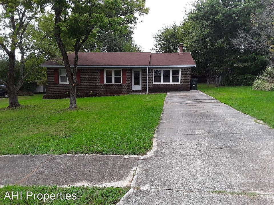 1st image of 13904 Armond Dr