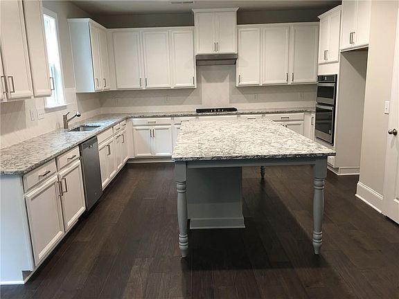 5th image of 148 Mountainside Dr
