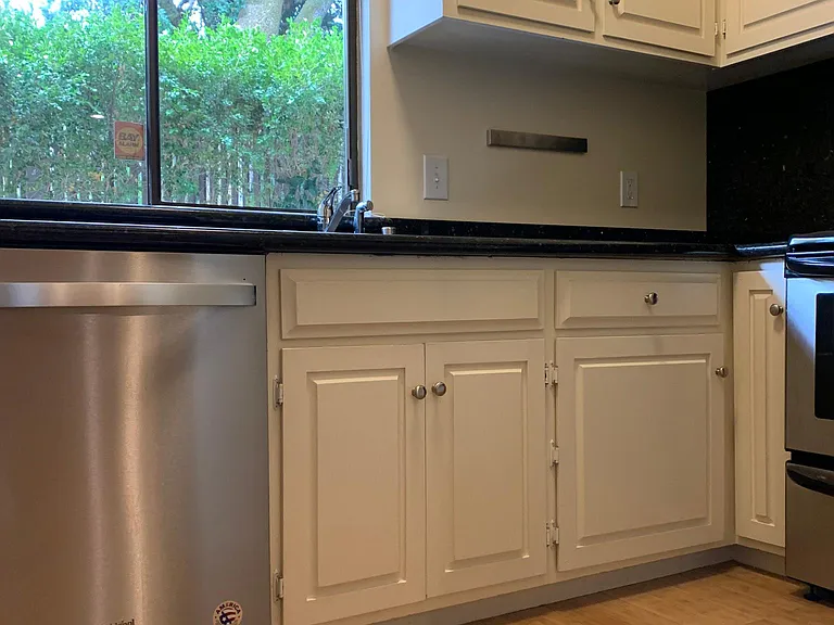917 Hough St #9 — Photo 19