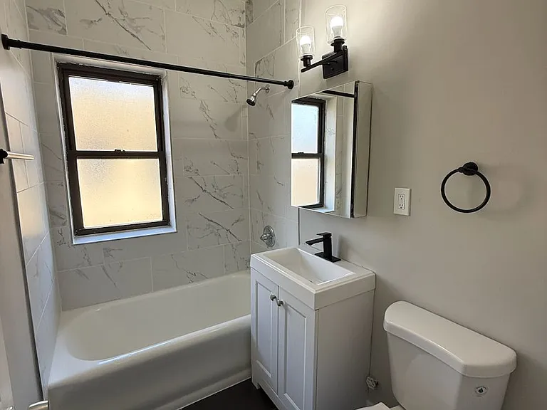 6517 N Newgard Ave #3C — Photo 11