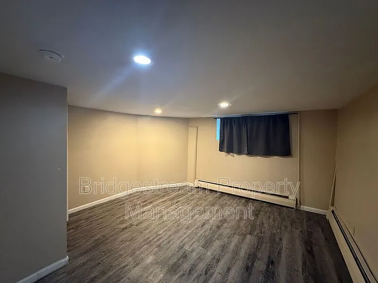 56 Telford Ave — Photo 10