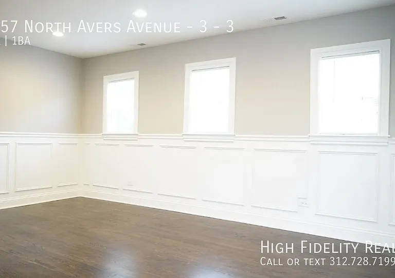 2957 N Avers Ave #3 — Photo 2