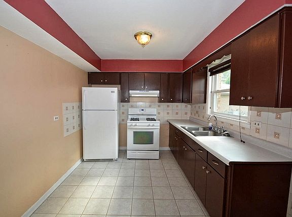 5th image of 8448 Neenah Ave