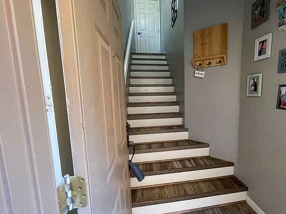 3rd image of 1001 N PASADENA -- #116