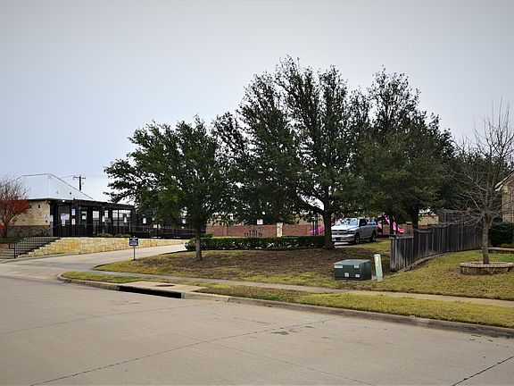 3rd image of 1722 Deer Crossing Dr