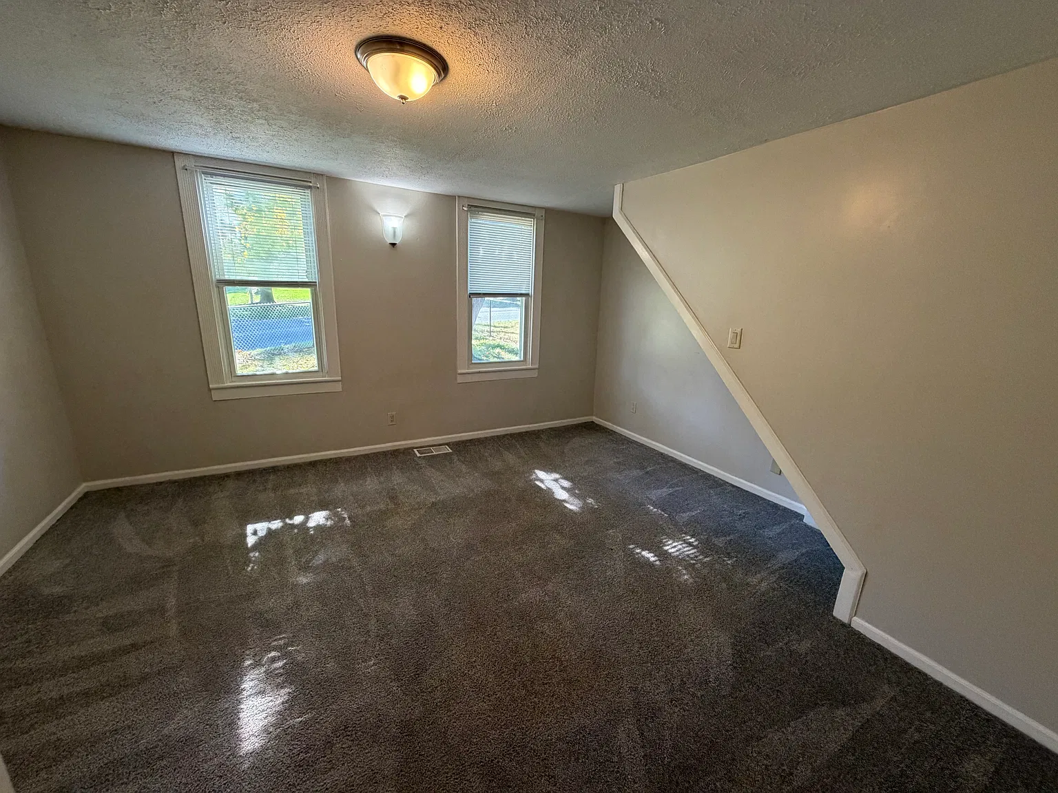 3 bed, 1362 sqft, $1,295 — Photo 4