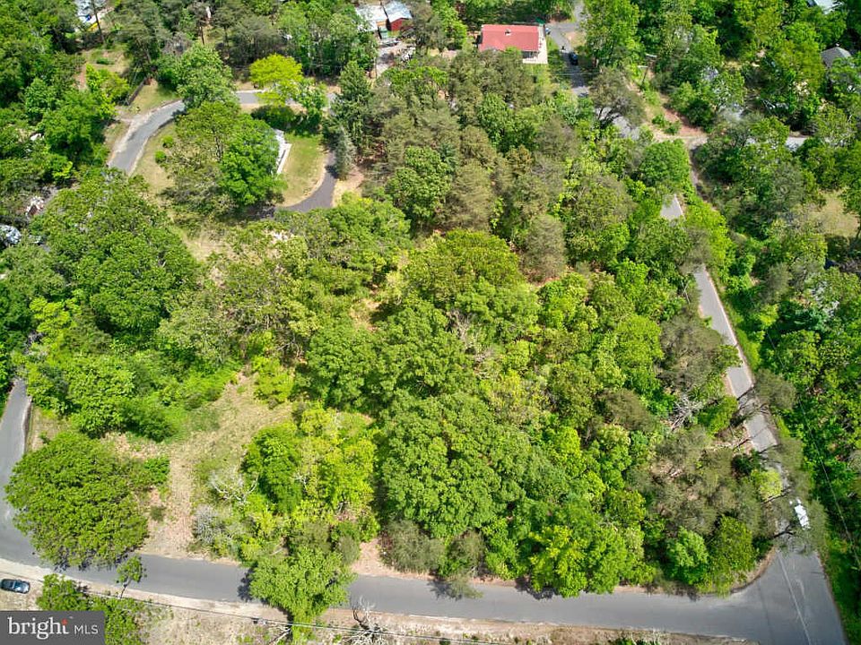 1st image of 806 Crystal Ave